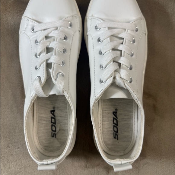 Soda Classic White Lace-Up Sneakers - Picture 2 of 4